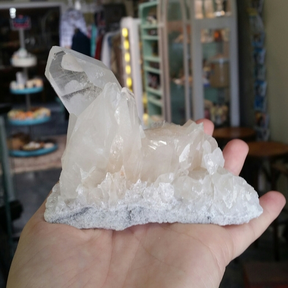 Quartz Crystal Cluster - Picture 1 of 4